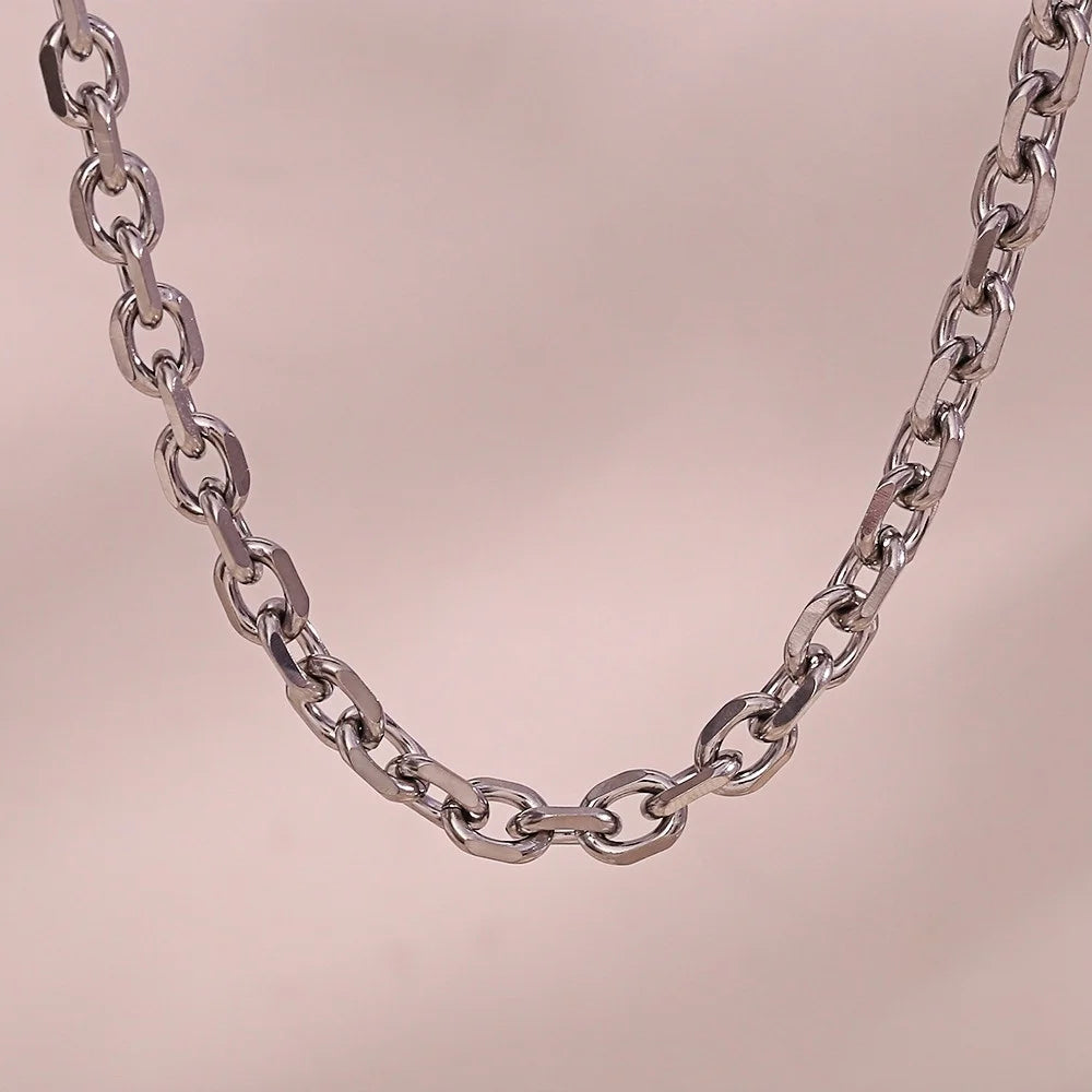 Max Chain Necklace