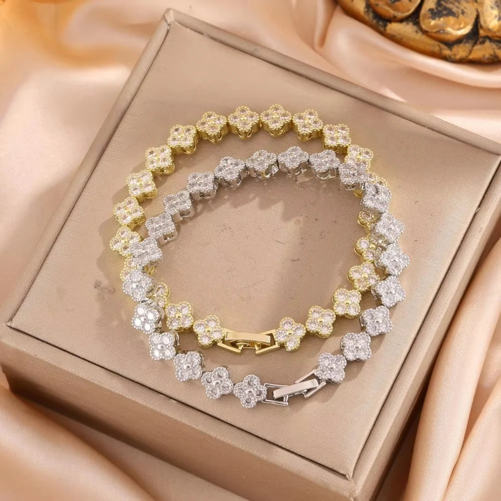 Kiyomi Flower Bracelet