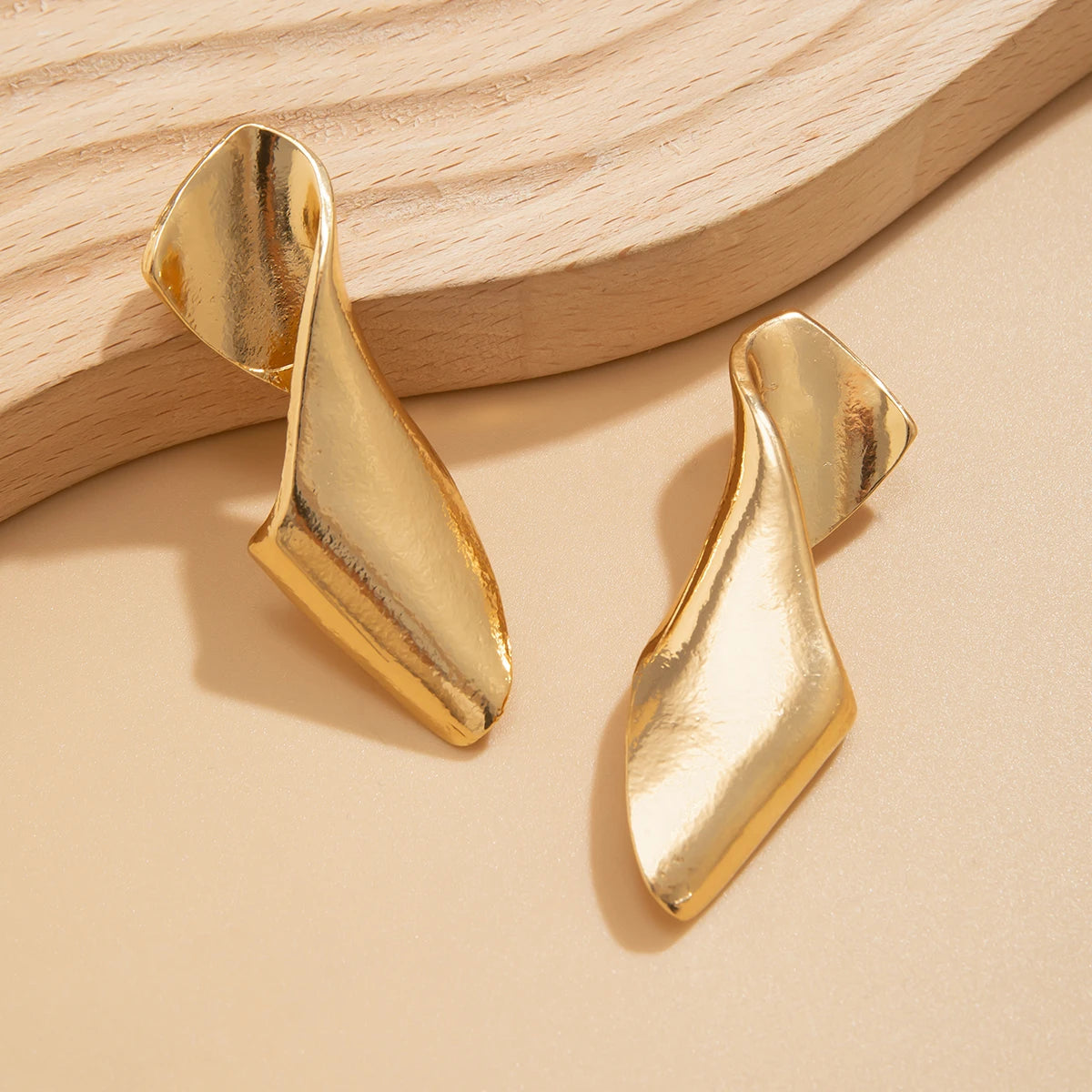 Ludovica Geometric Twisted Stud Earrings