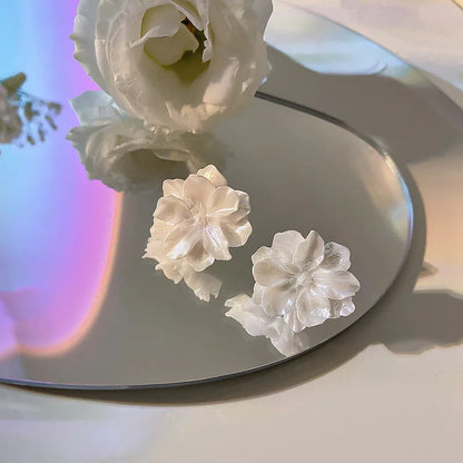 Stevi Flower Earrings