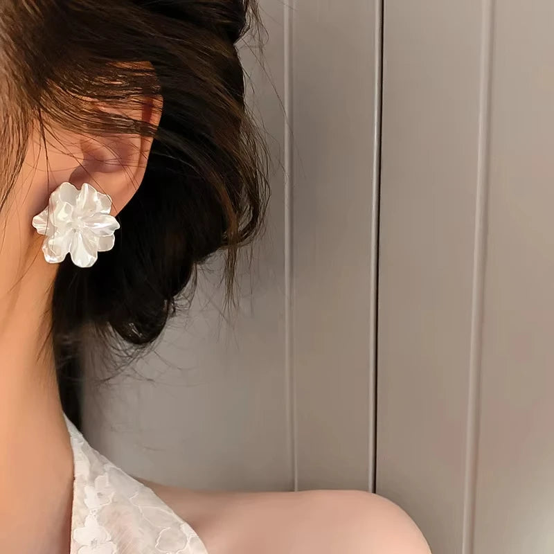 Stevi Flower Earrings