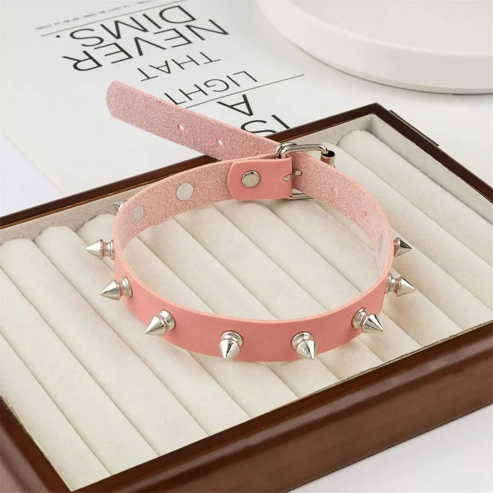 Nina Spiked Choker