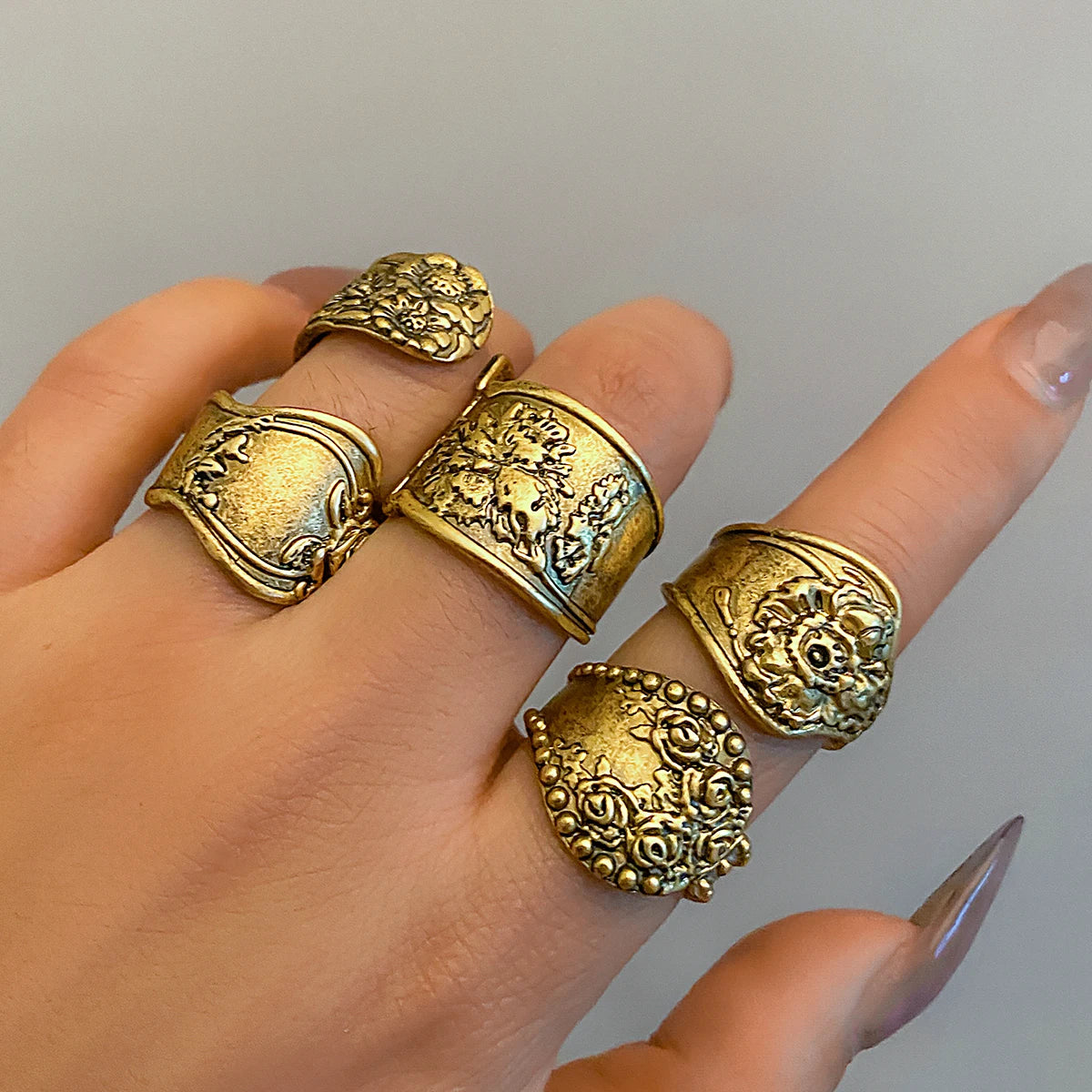 Moira Adjustable 8Pcs Set Rings