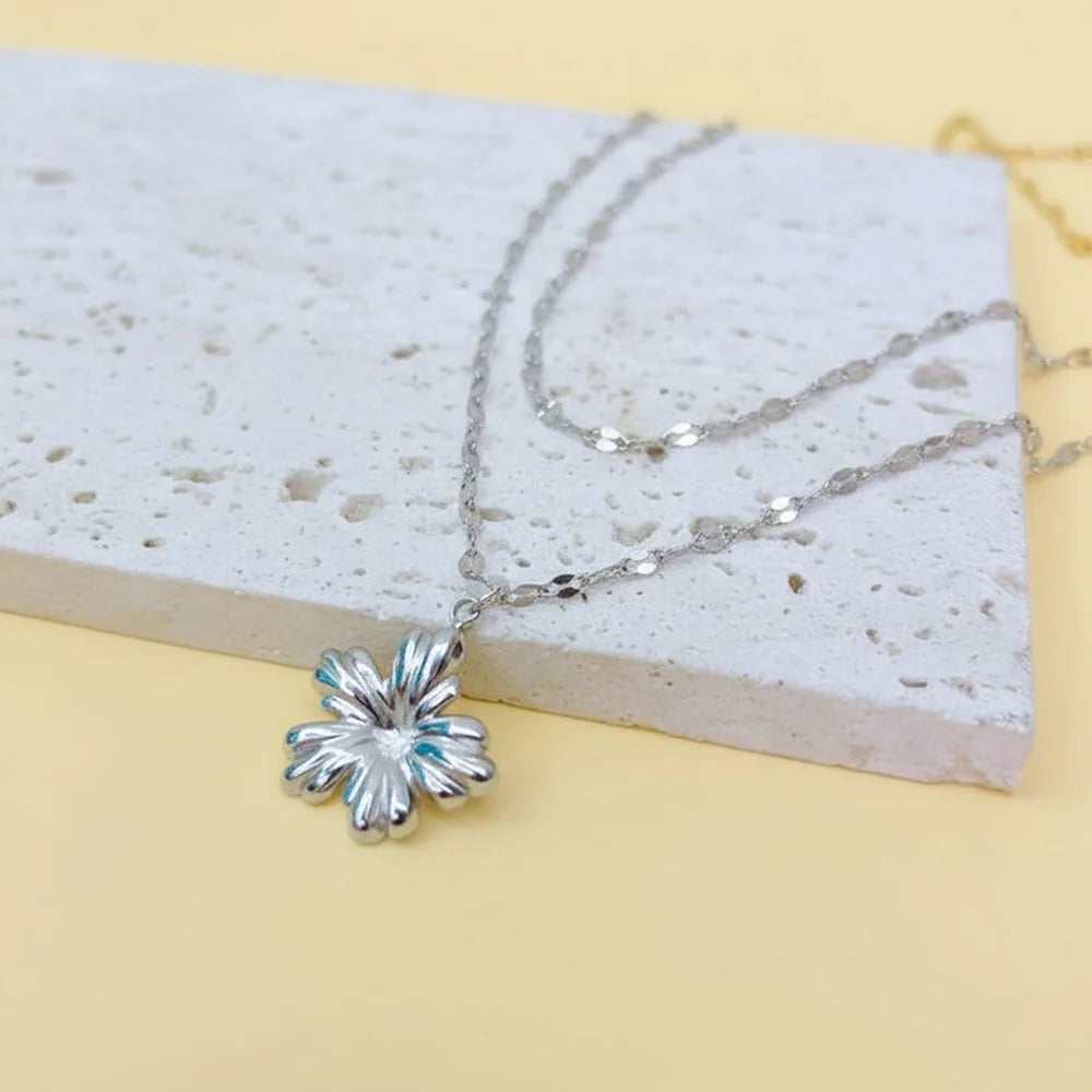 Alice Floral Double-Layer Pendant Necklace