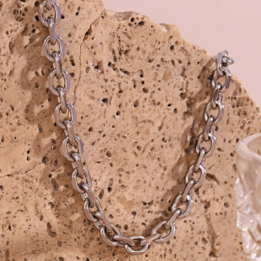 Max Chain Necklace
