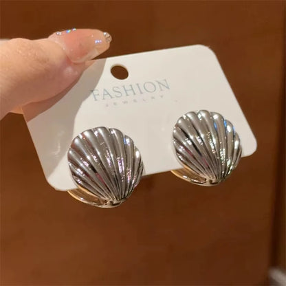 Tomi Shell Stud Earrings
