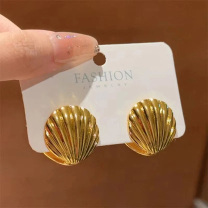 Tomi Shell Stud Earrings