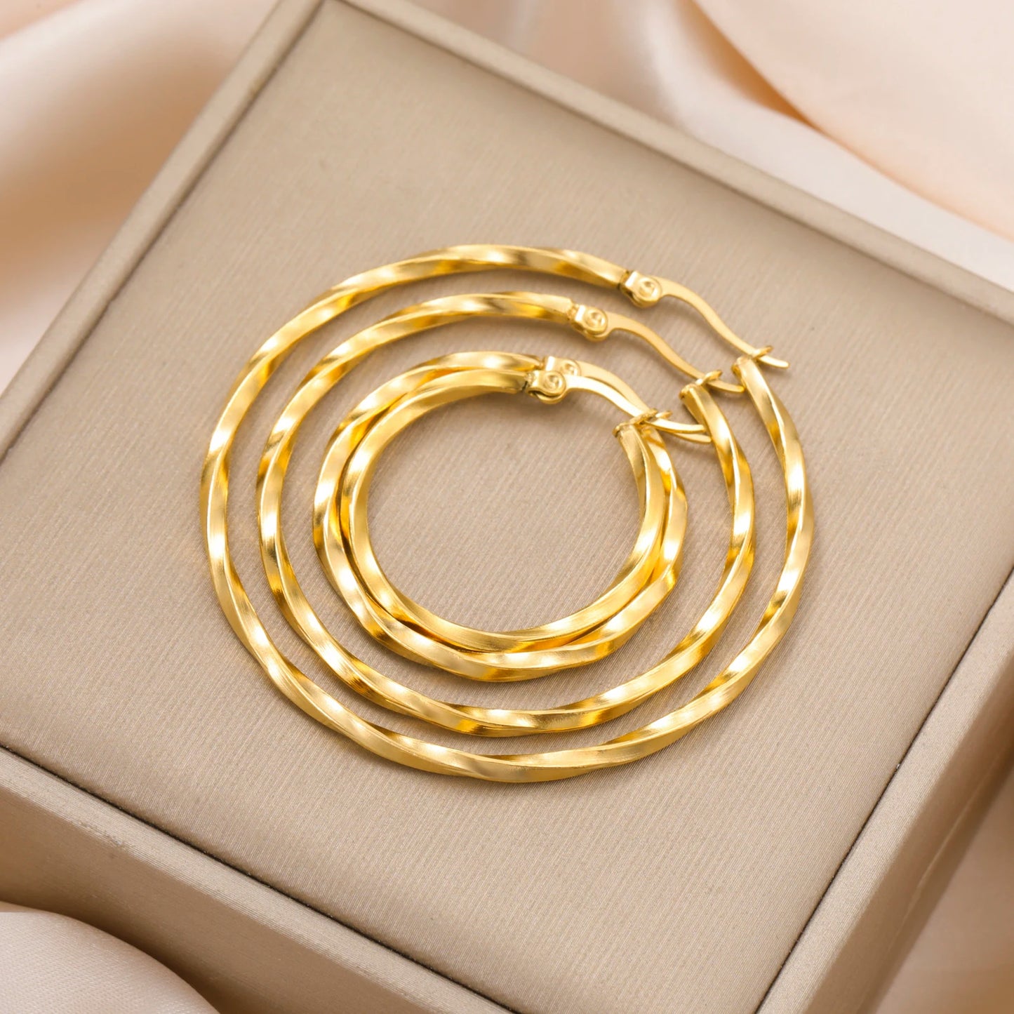 Kara Hoop Earrings