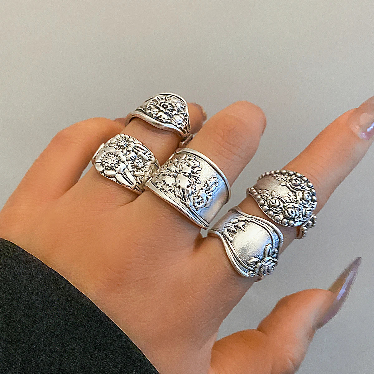 Moira Adjustable 8Pcs Set Rings