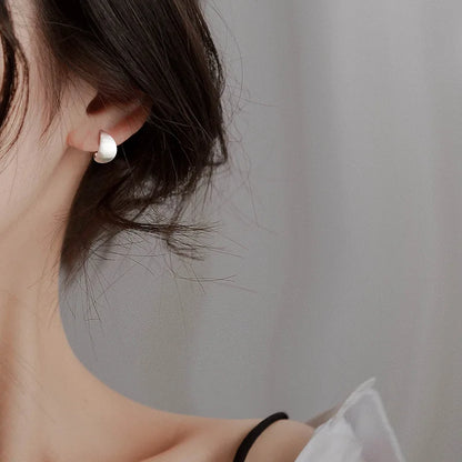 Camelia Stud Earring