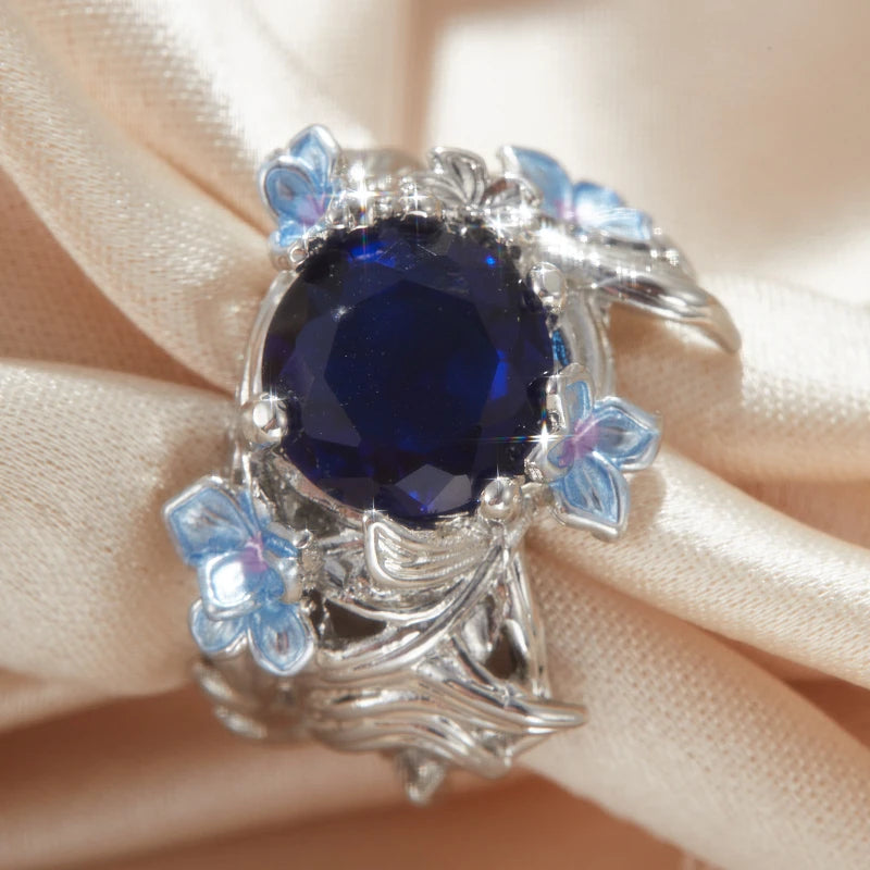 Iris Luxurious Ring